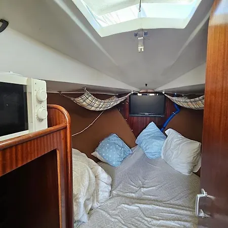 Botel Romantic Boat Expo Lissabon