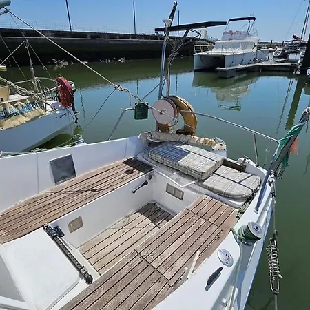 Romantic Boat Expo Botel *