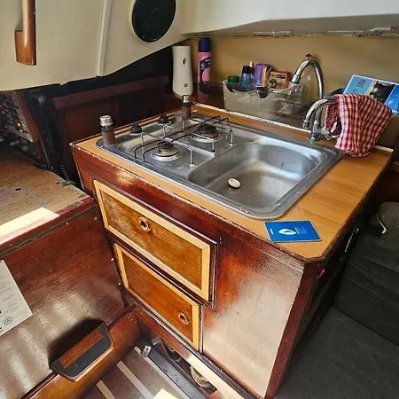 Romantic Boat Expo Lissabon